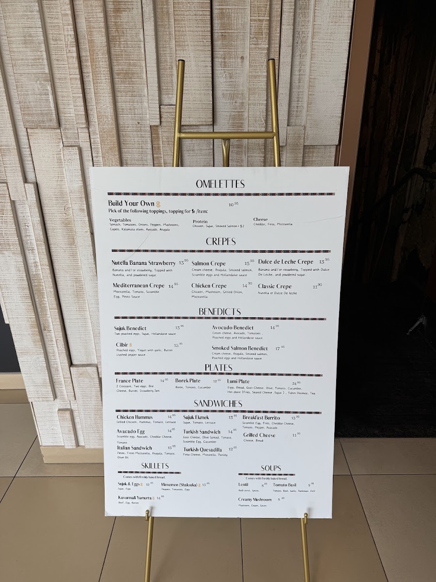 Lumi Restaurant and Bar - 4