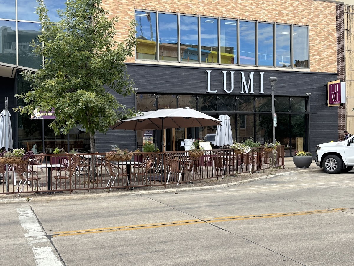Lumi Restaurant and Bar