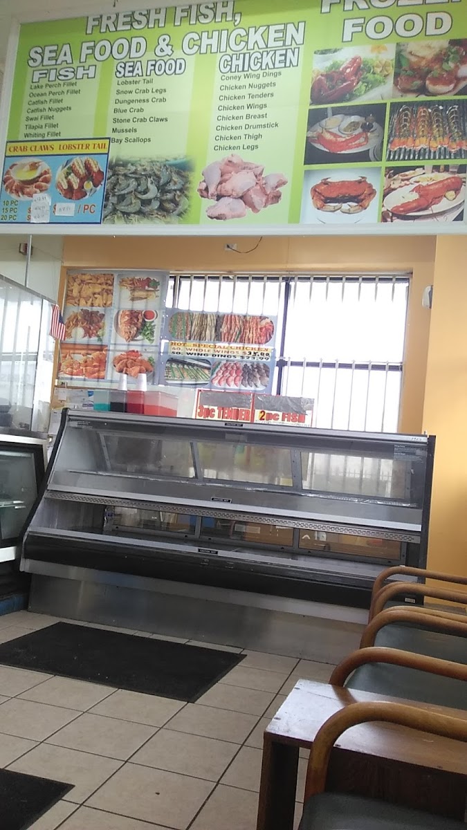 Fred’s Crab Shack - 4