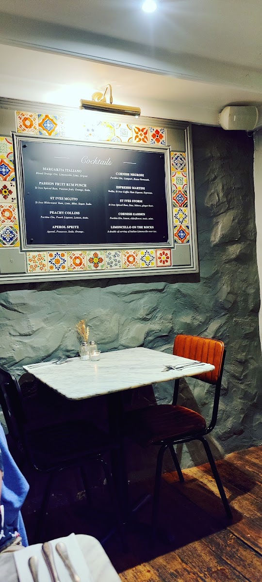 Peppers Pasta & Pizzeria - 8