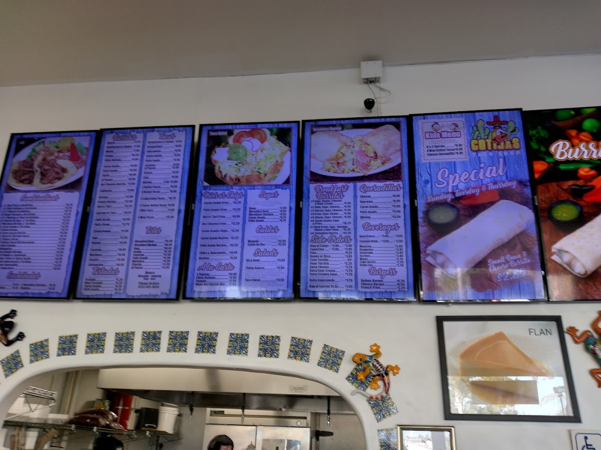 Cotijas Taco Shop - 4