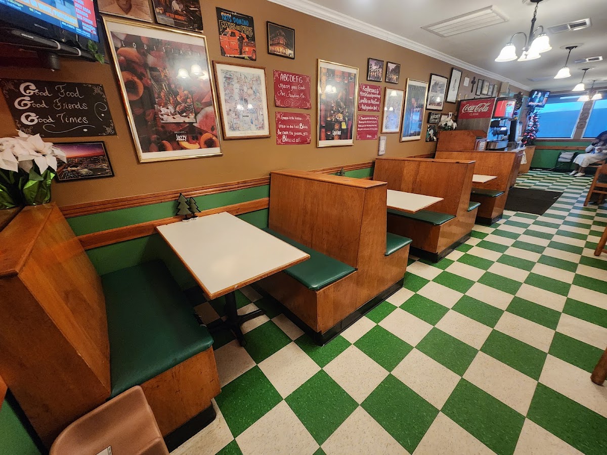 Leonard's Food Quarters