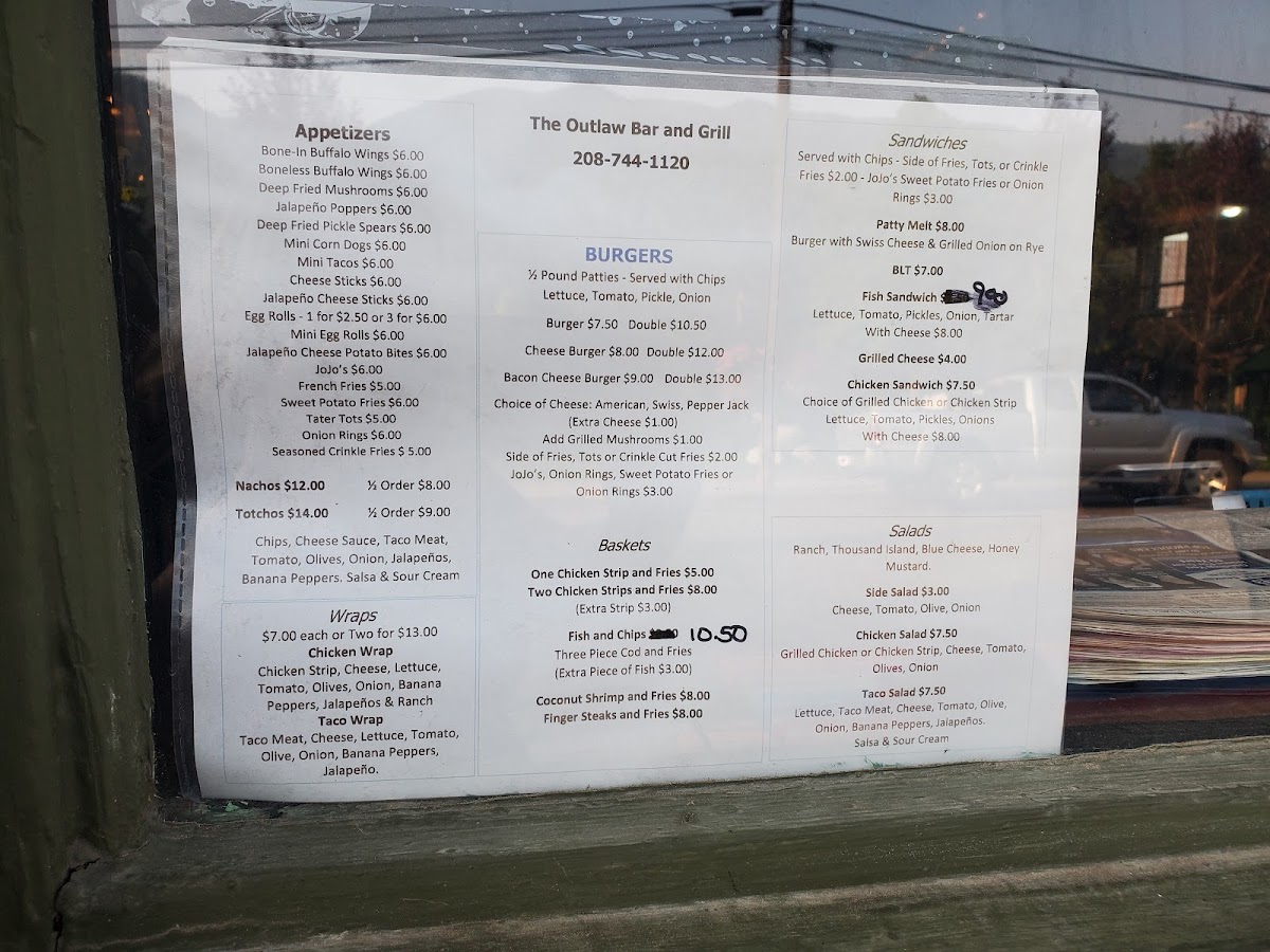 Outlaw Bar & Grill - 5