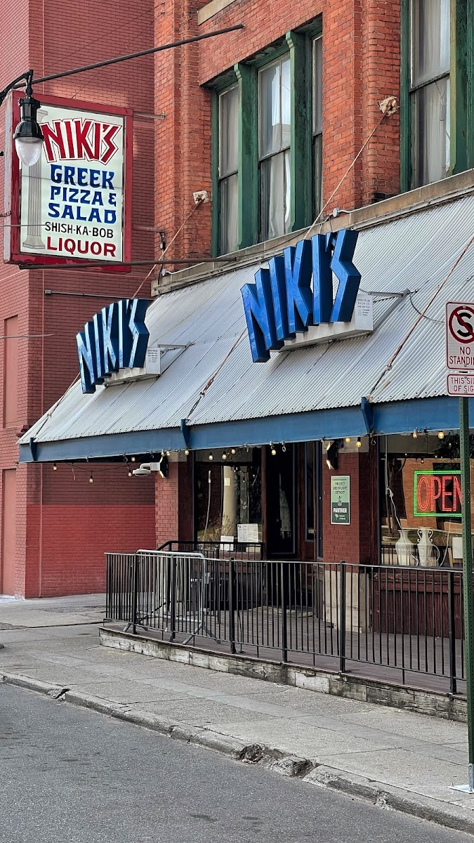 Niki's Pizza