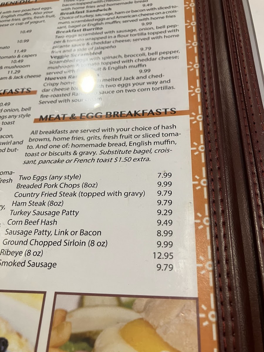 Nicki's Omelette & Grill - 5