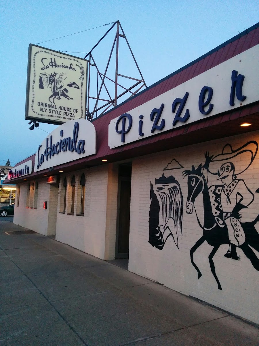 La Hacienda Ristorante and Pizzeria