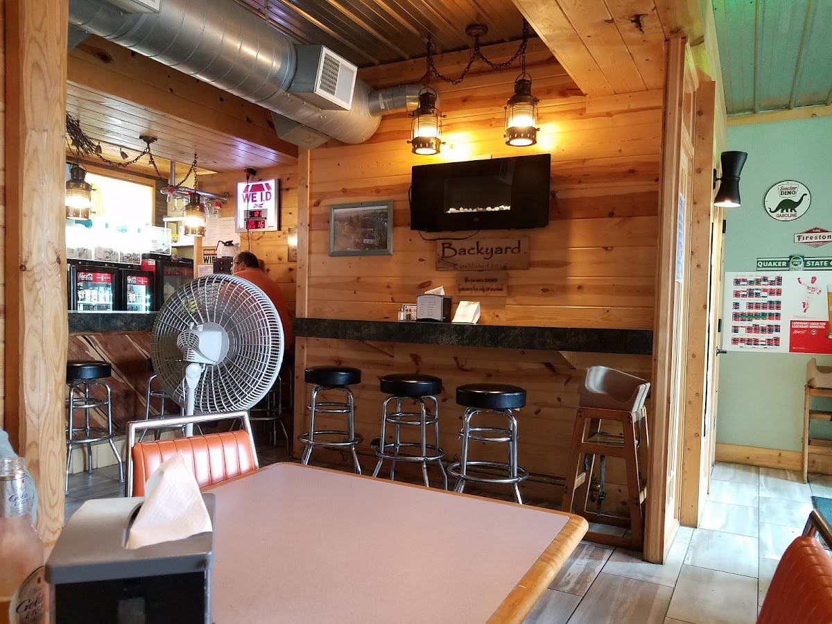 Backyard Bar & Grill