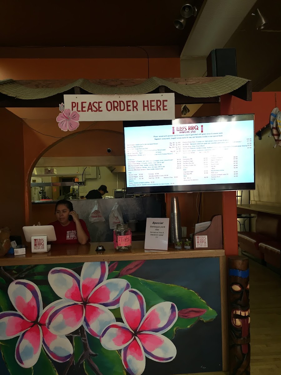 Lilo's Hawaiian BBQ The Dalles - 10
