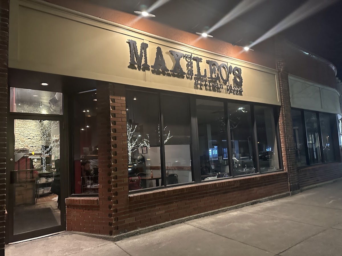 Max and Leo's Pizza Newton