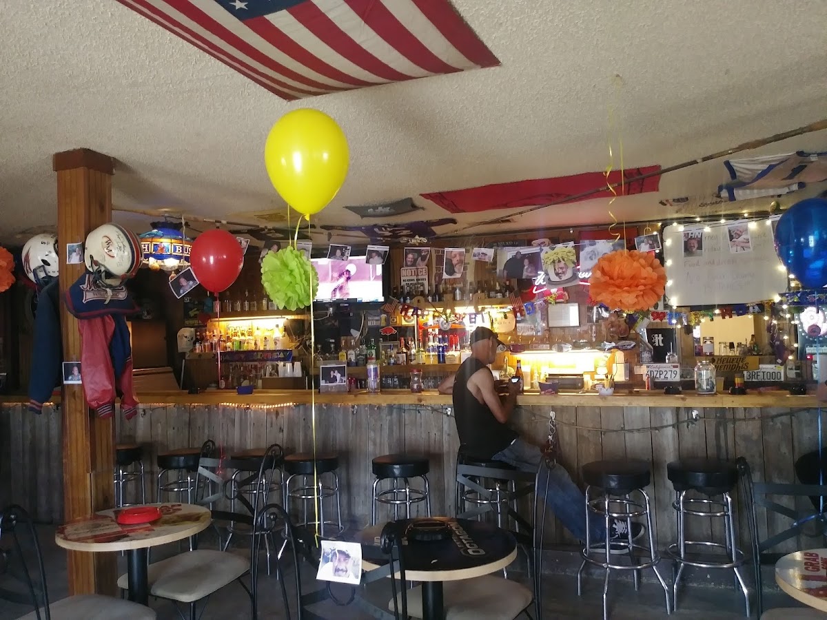 Ethel's OLD AIRPORT CLUB