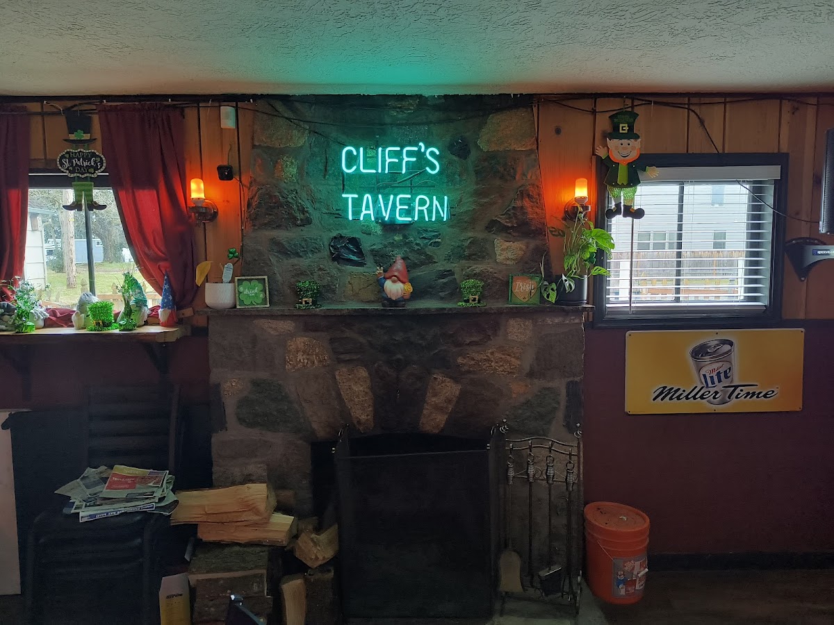 Cliff's Tavern