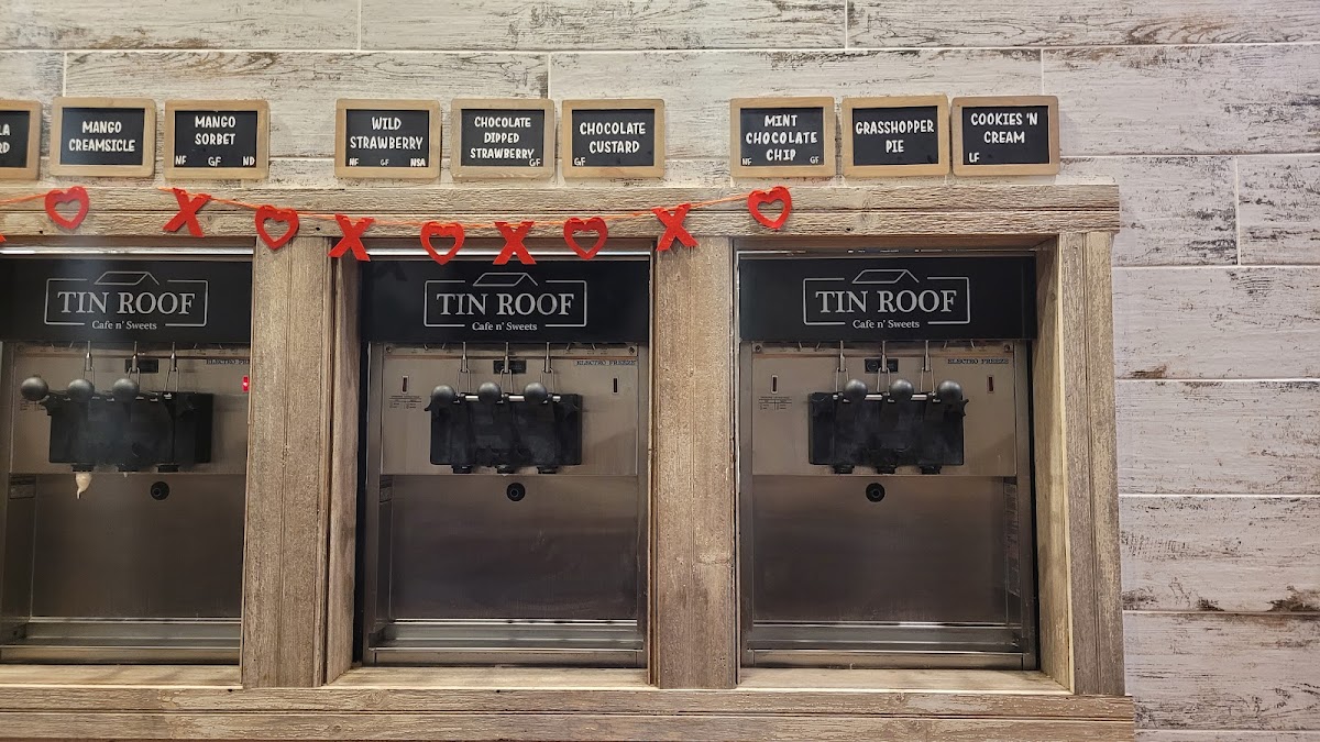 Tin Roof Cafe n' Sweets - 10