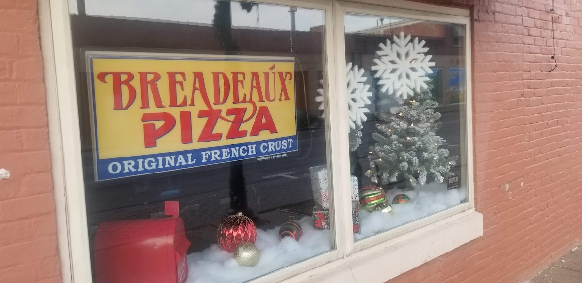 Breadeaux Pizza