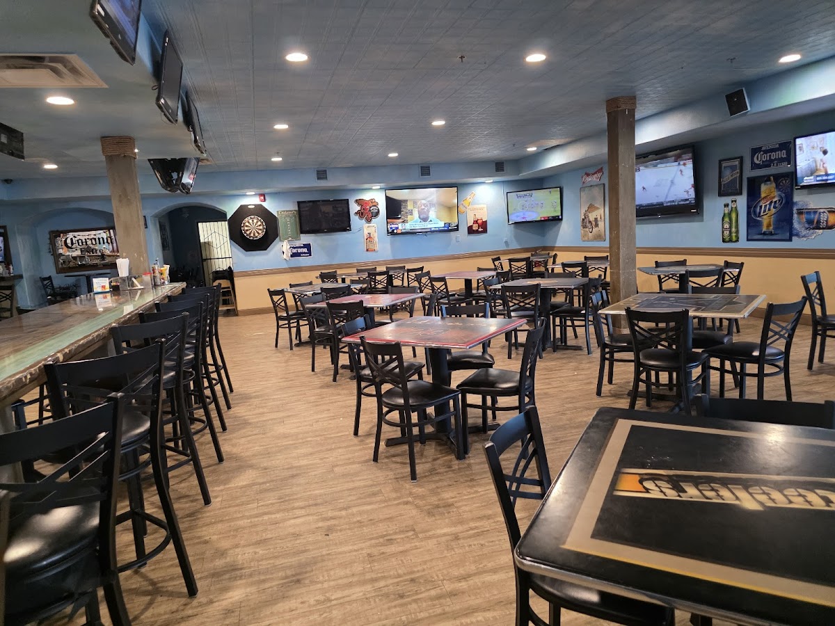 No Worries Sports Bar & Grill