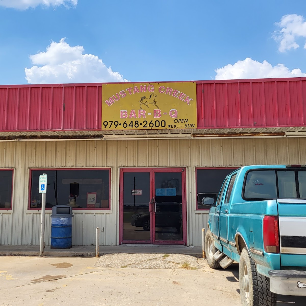 Mustang Creek Bar-B-Que