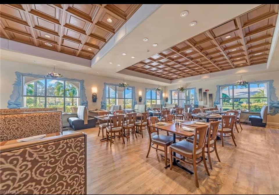 Village Walk Bar & Grill