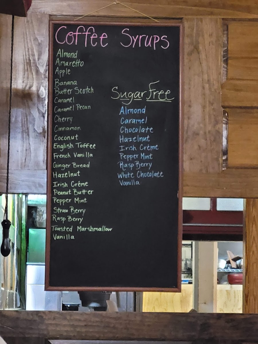 1905 Featuring Fox's Pizza Den & Southern Ground Coffee Bar - 3