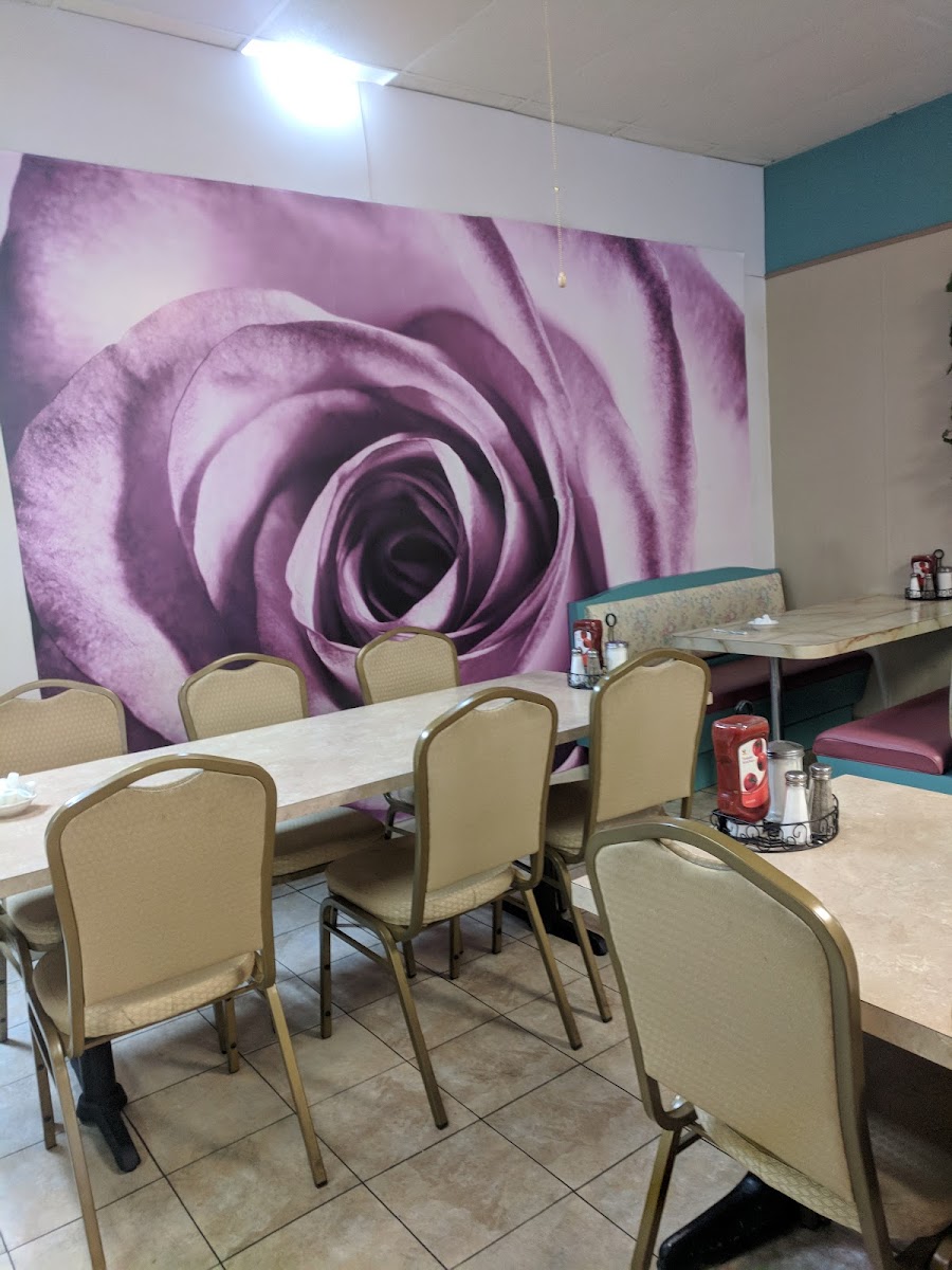 Mary's Purple Rose Cafe & Diner