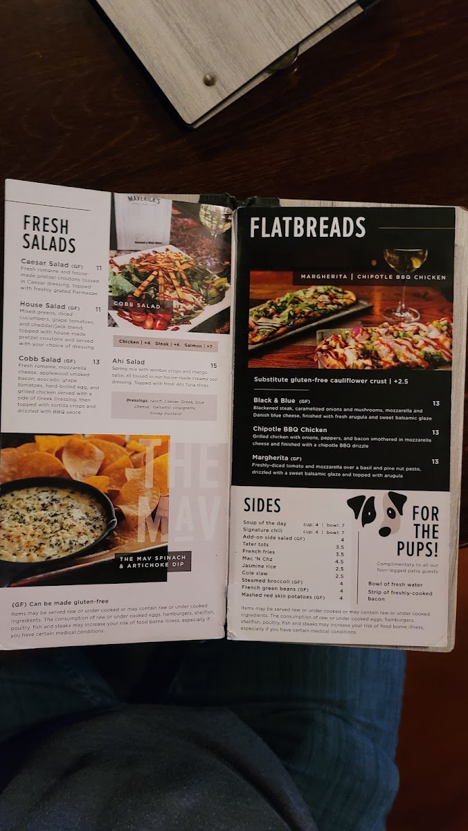 Maverick's | Kitchen • Drinks • Sports - 6