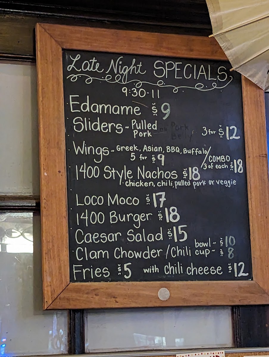 1400 Bar & Grill - 4