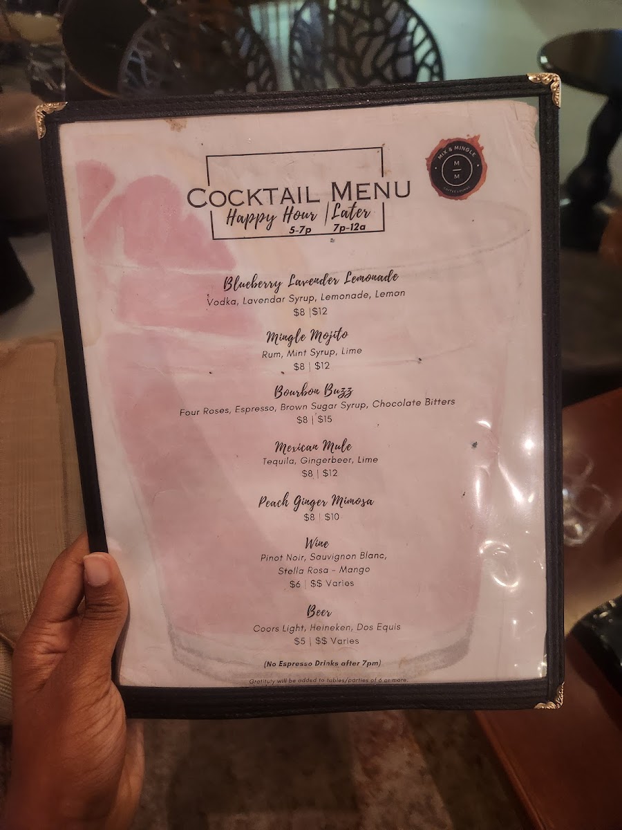 Mix and Mingle Coffee Lounge - 7