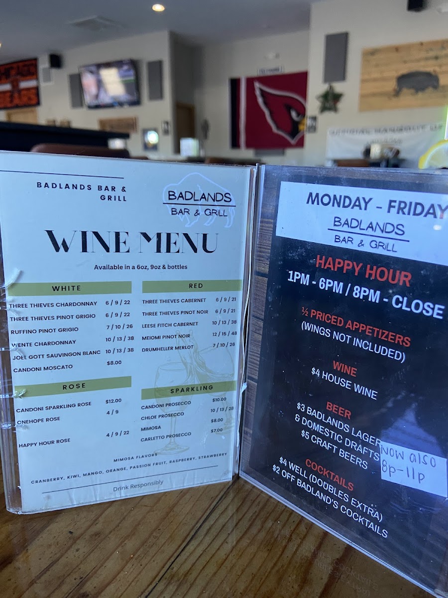 Badlands Bar & Grill - 4