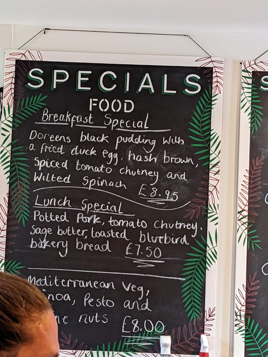 The Hide Cafe & Deli - 5