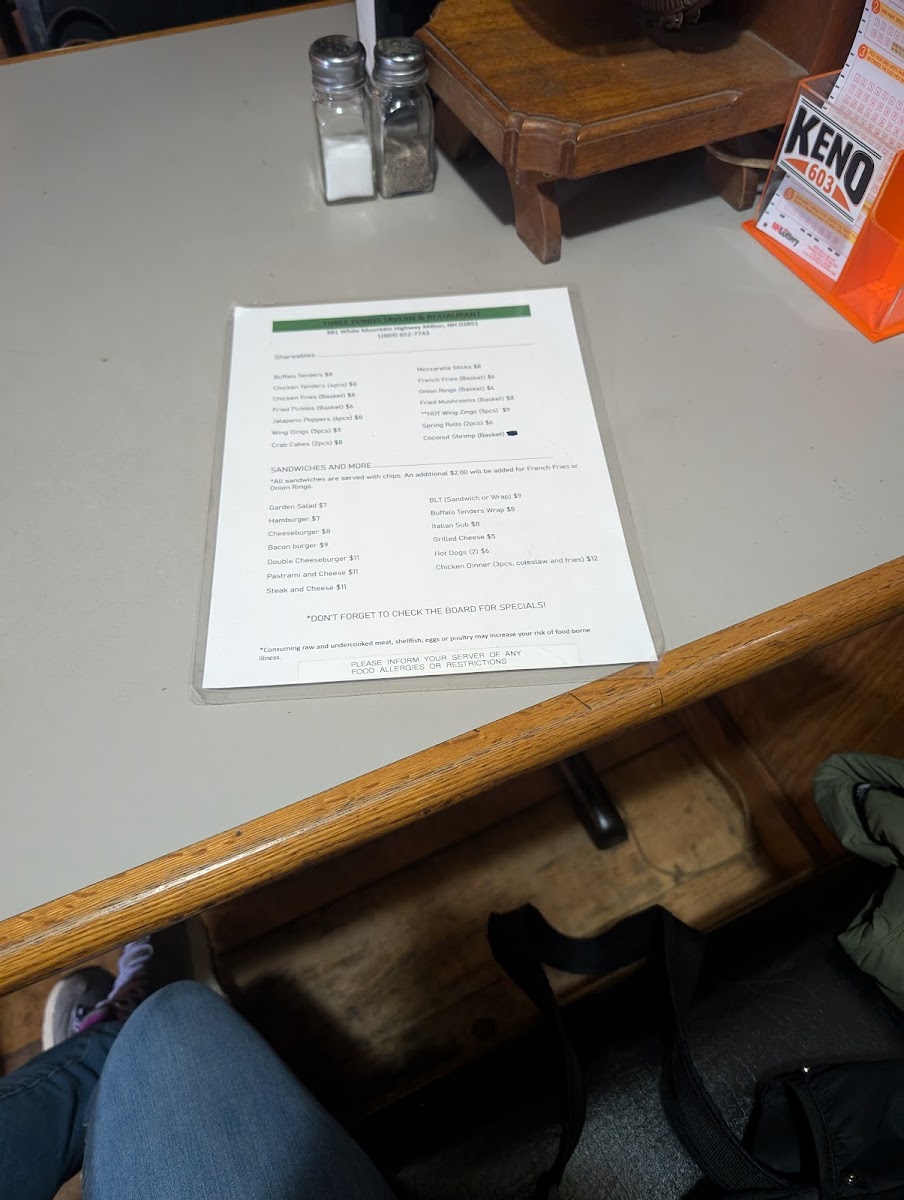 Three Ponds Tavern & Restaurant - 3