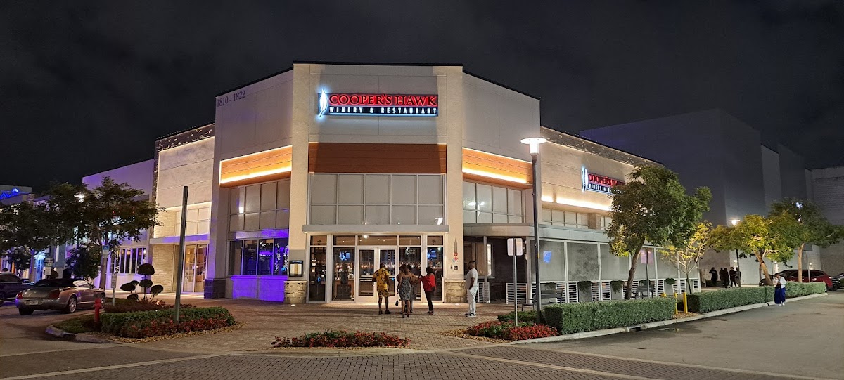 Cooper’s Hawk Winery & Restaurant