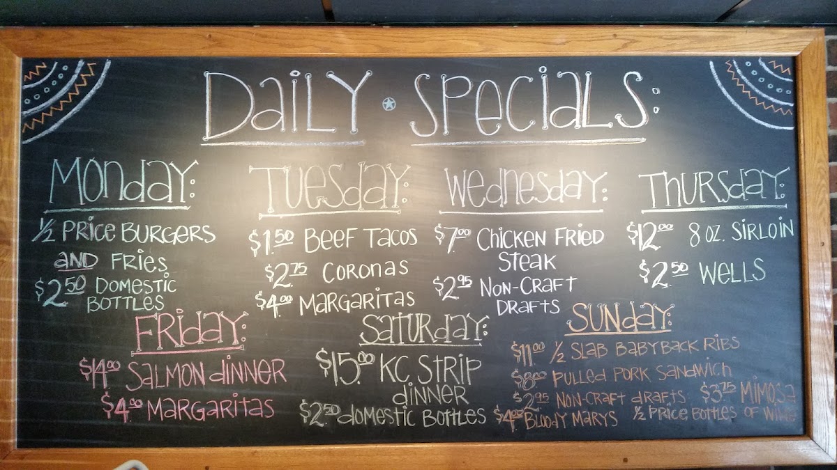 Austins Bar & Grill | South Olathe - 9