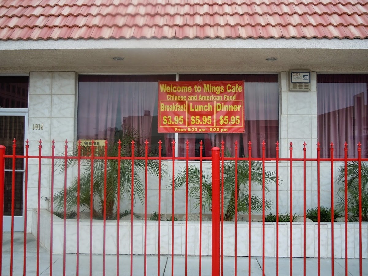 Ming's Cafe