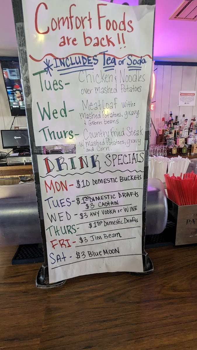 Trade Winds Pub & Eatery - 2