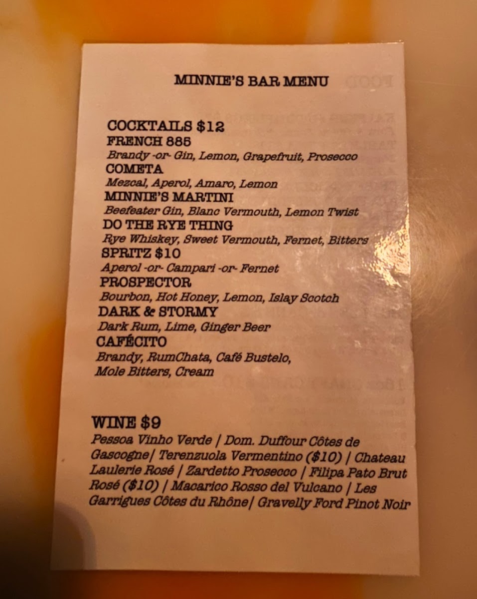 Minnie's Bar - 2