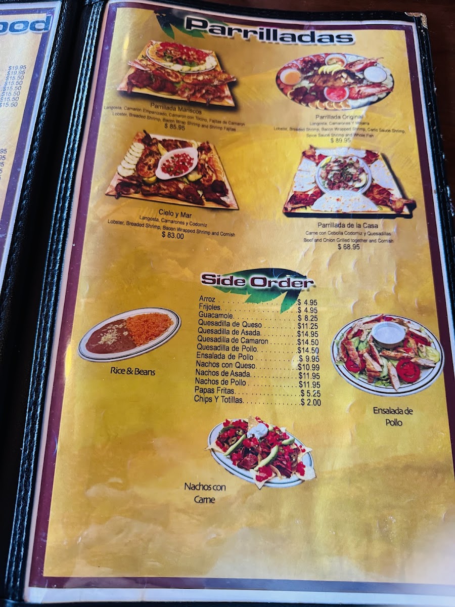 La Langosta Family Restaurant - 5