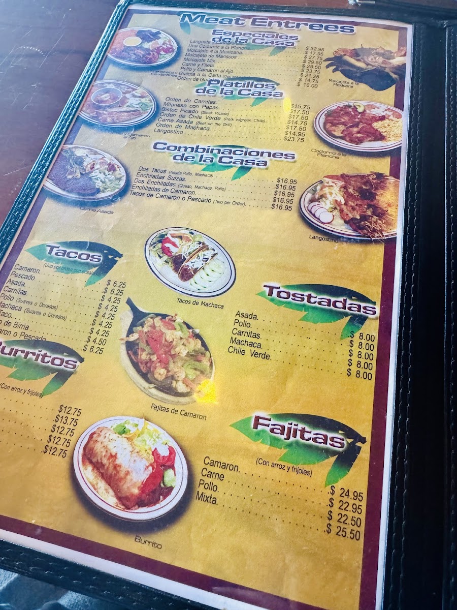 La Langosta Family Restaurant - 6