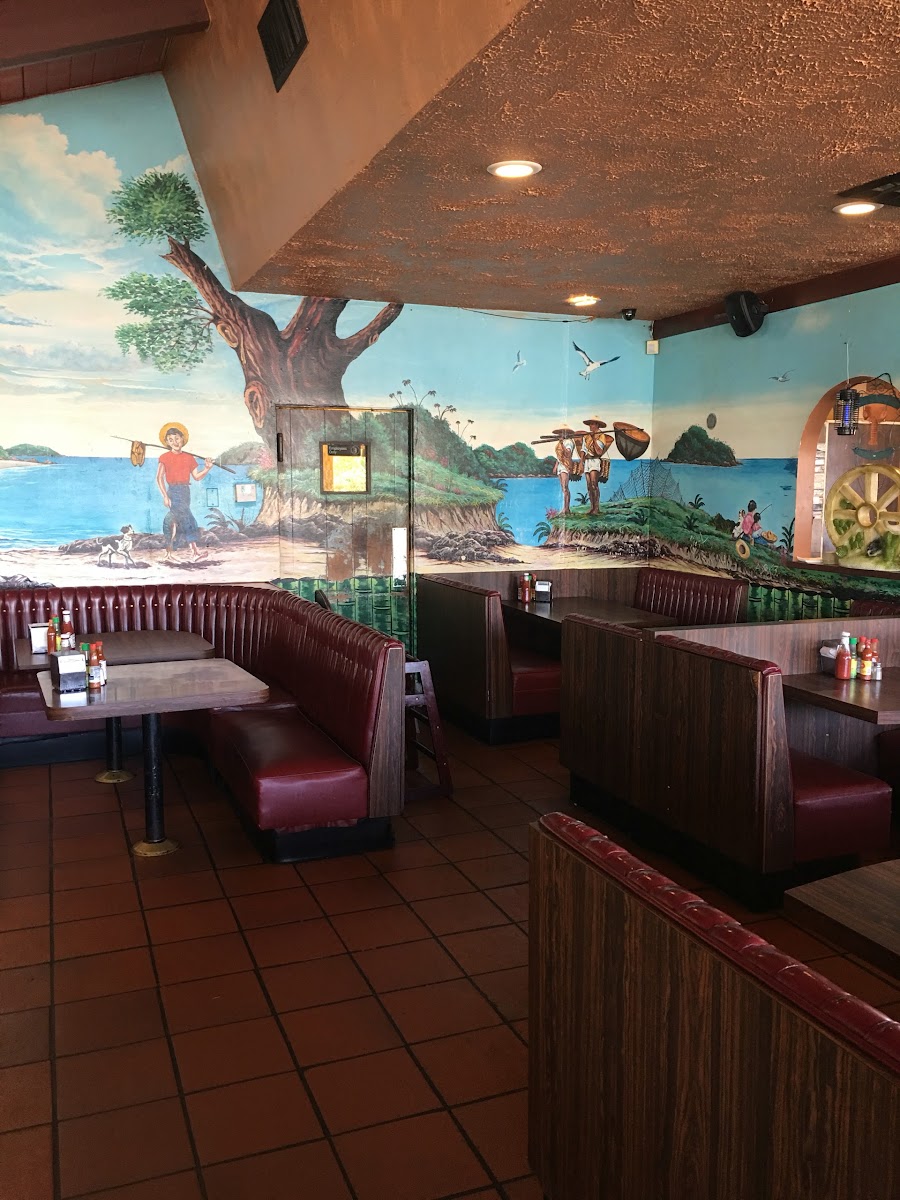 La Langosta Family Restaurant