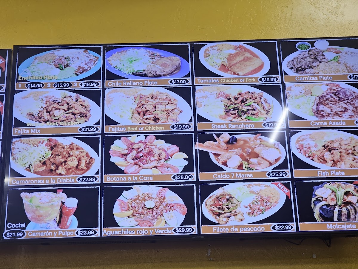 Los Gallos Taqueria - 5