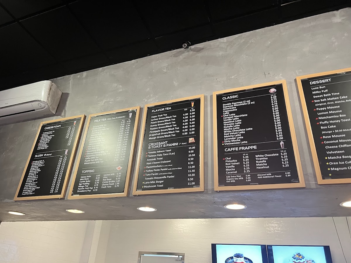 La Luna Tea & Dessert Bar - 6