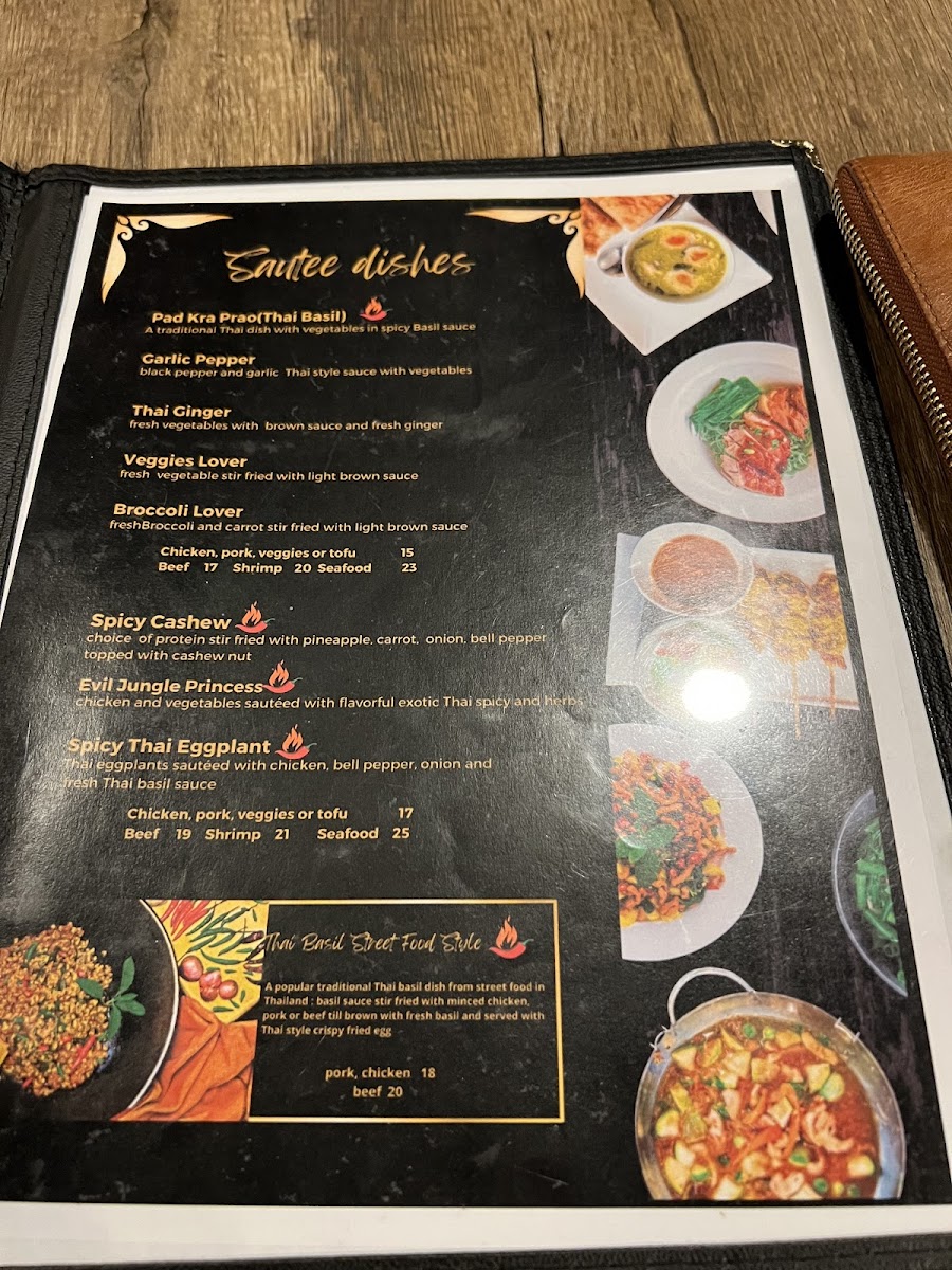 Tuk Tuk Thai Kitchen - 6