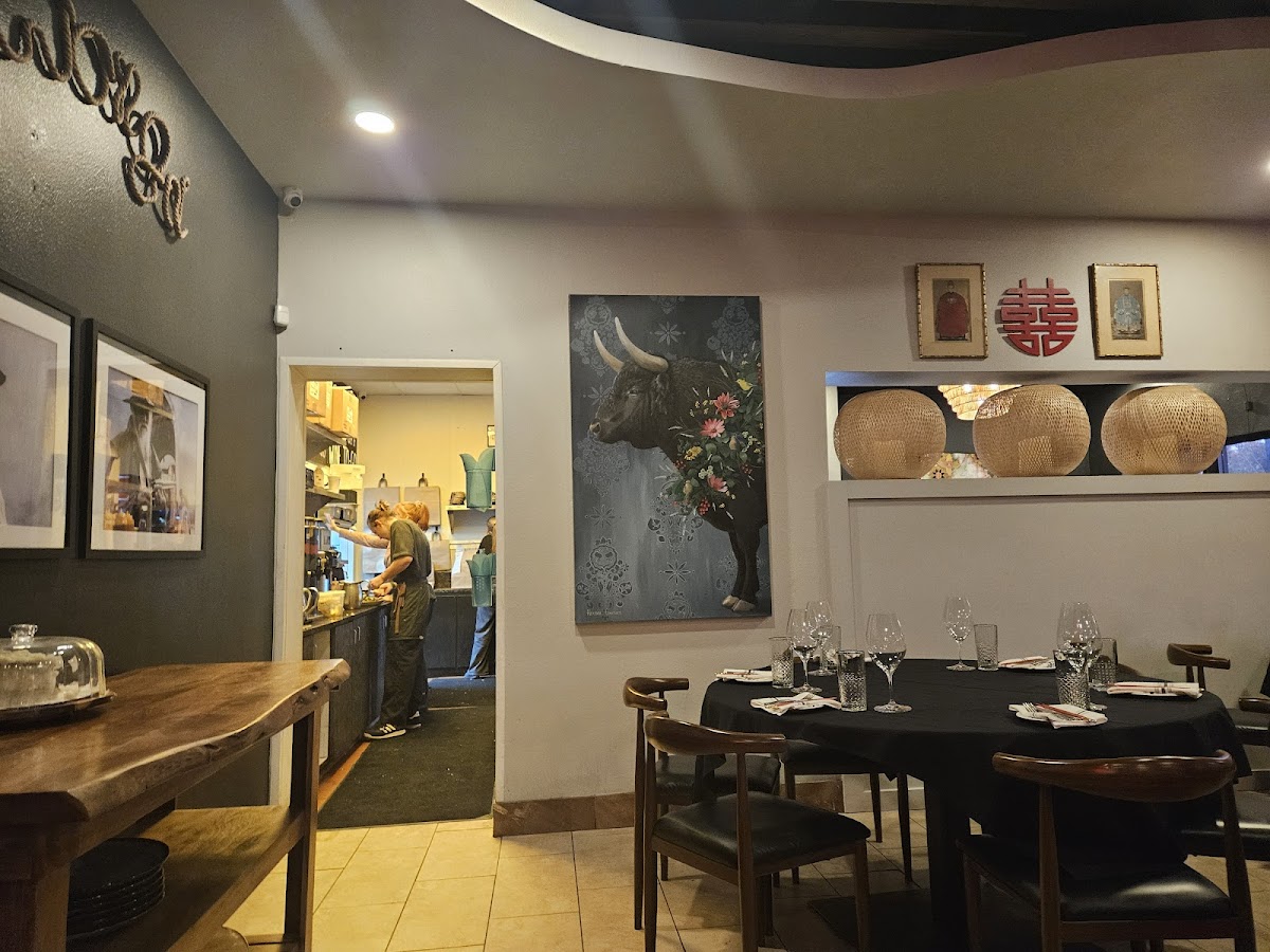 Teddy Wongs - Dumplings & Wine