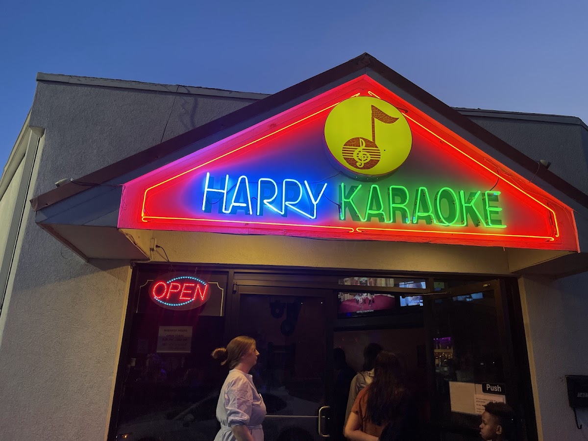 Happy Karaoke