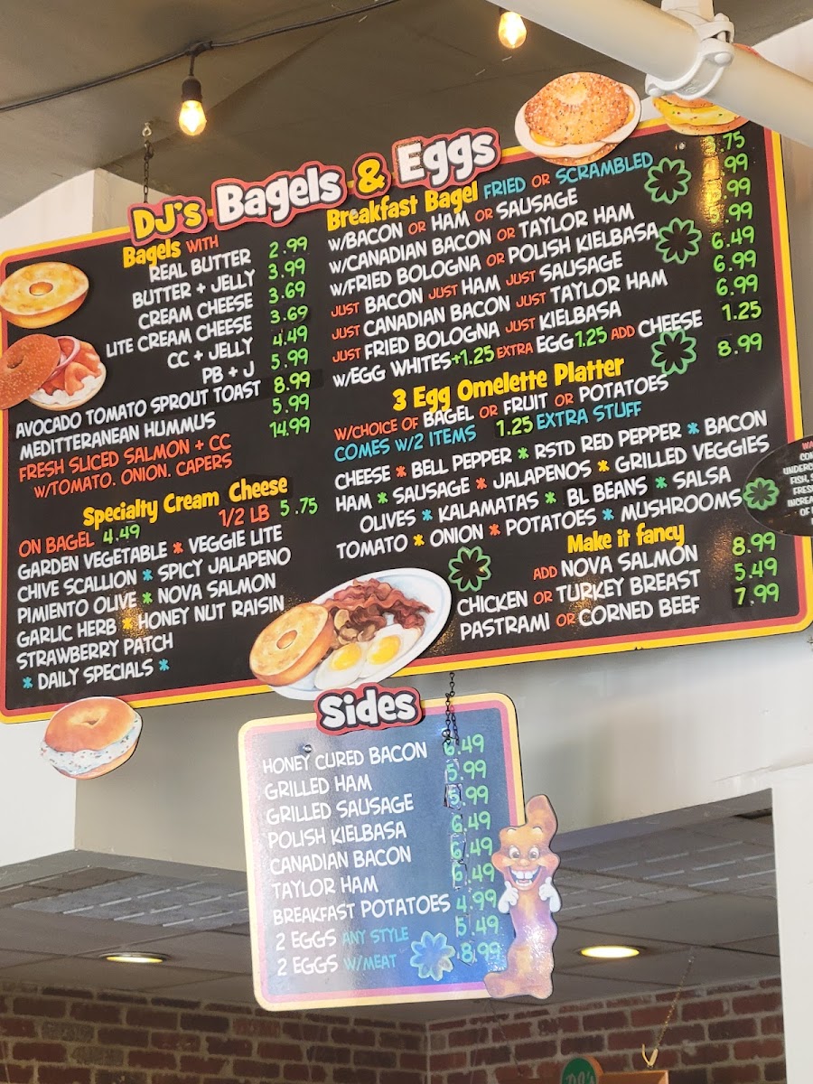 DJ's Bagel Café - 8