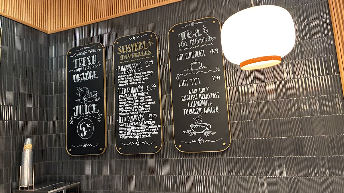 Porto's Bakery and Cafe - 4