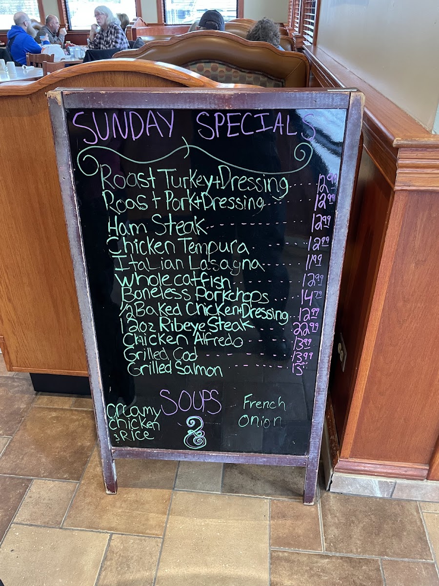 Chenoa Family Restaurant - 9