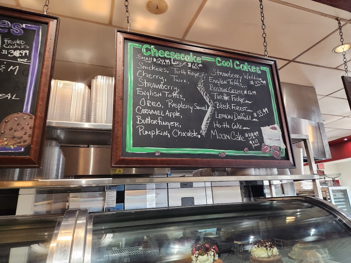 FarmHouse Cafe & Bakery - 9