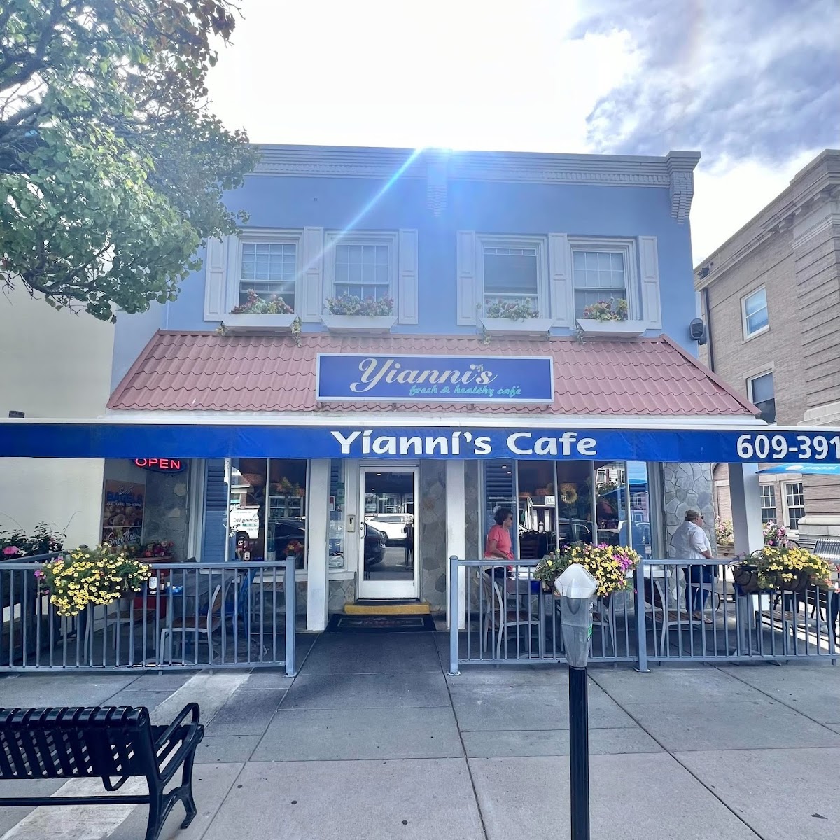 Yianni's Cafe