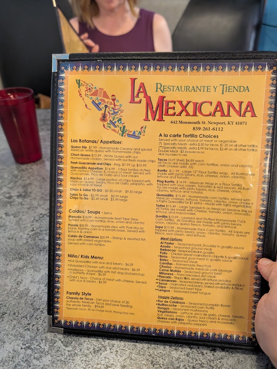 La Mexicana Restaurant - 6