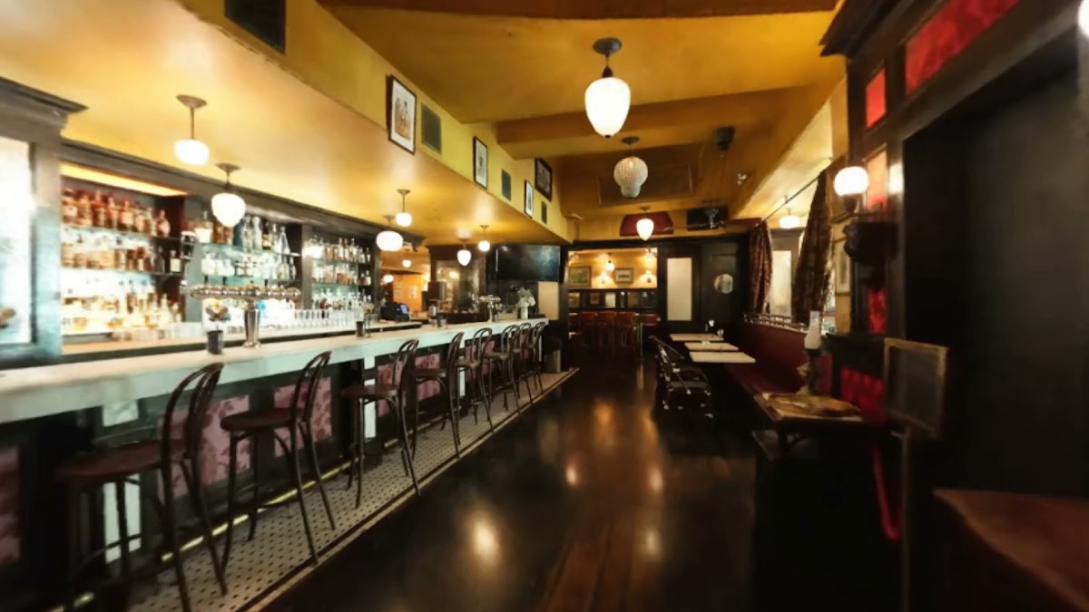 Papillon Bistro & Bar