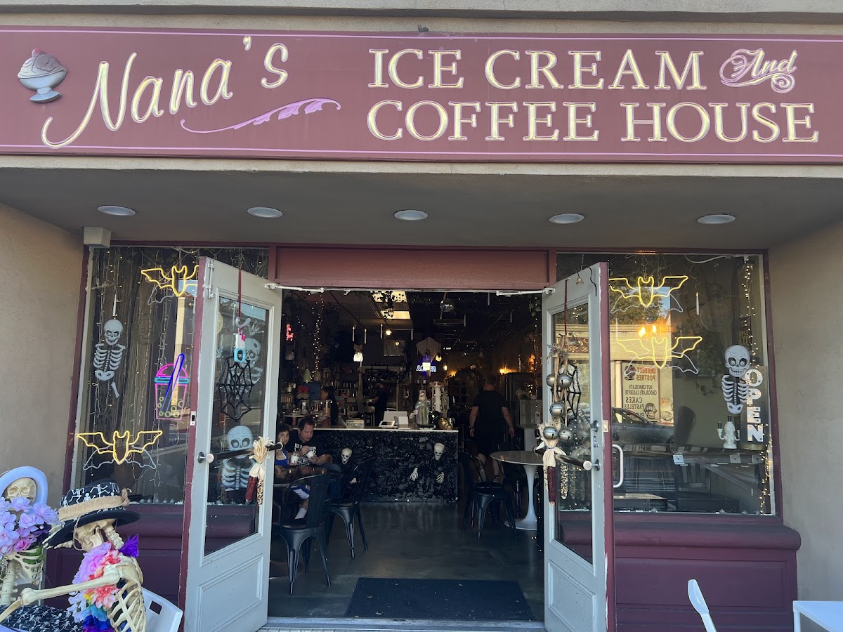 Nana's Ice Cream and Coffee House