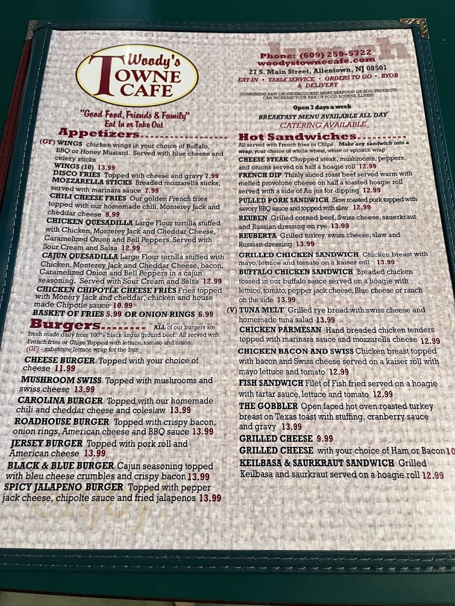 Woody's Towne Café - 4